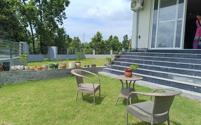 River cliff resort