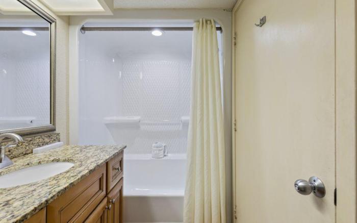 Breathtaking Oceanfront Condo Views w Pool | Atlantica Towers