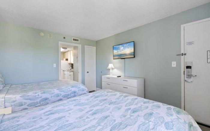 1BR Oceanfront Condo in Atlantica Resort