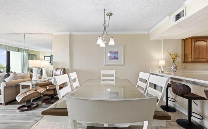 2BR Carolina Dunes Condo: Oceanfront