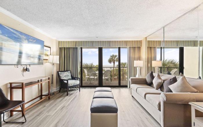 2BR Carolina Dunes Condo: Oceanfront
