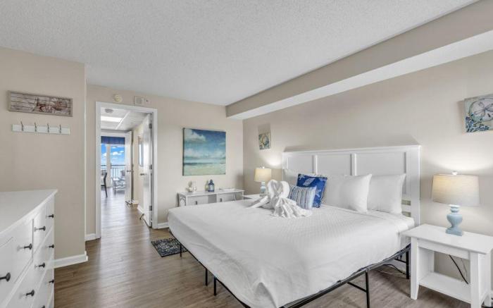 Boardwalk Resort: Deep Blue Tranquility Haven