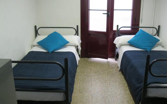 Ideal Youth Hostel