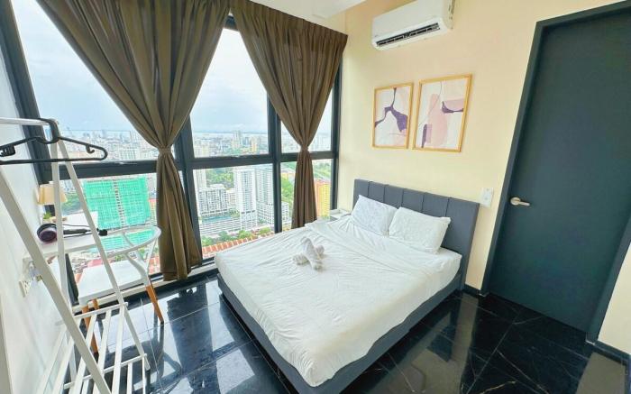 Georgetown City Skyline Seaview Urban Suites