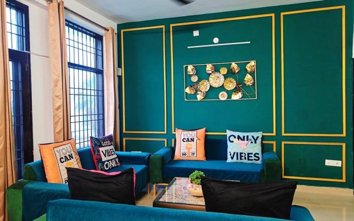 Instay 2. 2bhk pvt theater screen, family, friends