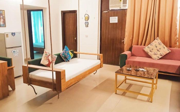 3. 3bhk Theater screen,family, friends relax