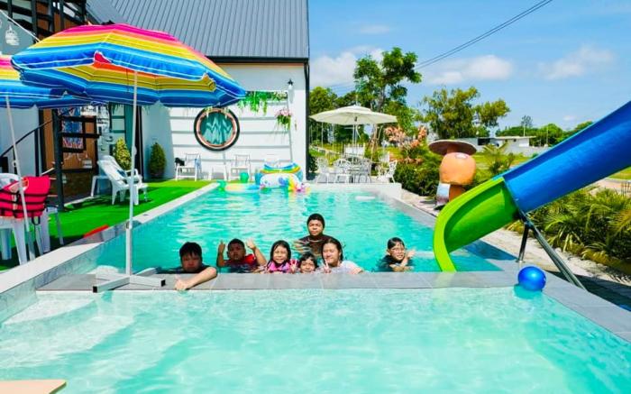 YAWE Pool Villa Sirindhorn