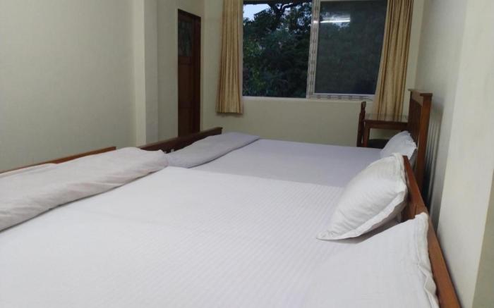 Goroomgo The Grand Inn Ruby Kolkata