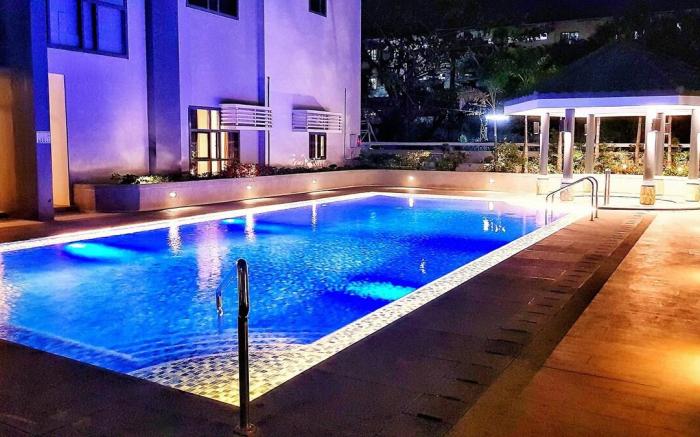 The Viceroy Residences at Mckinley Hill