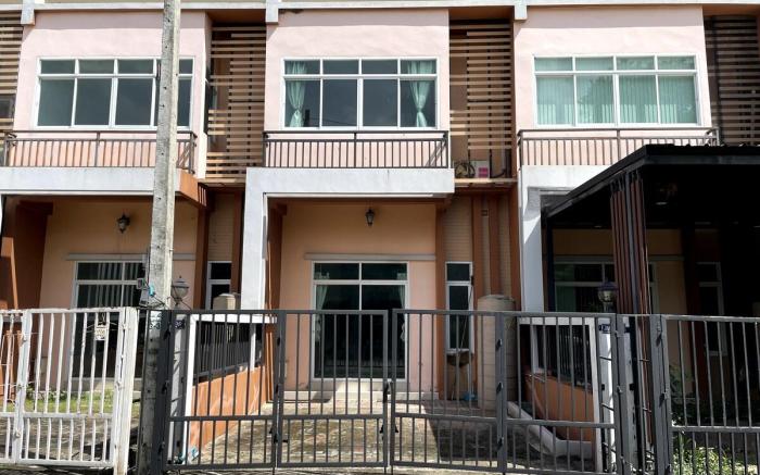 Townhouse Thani 11