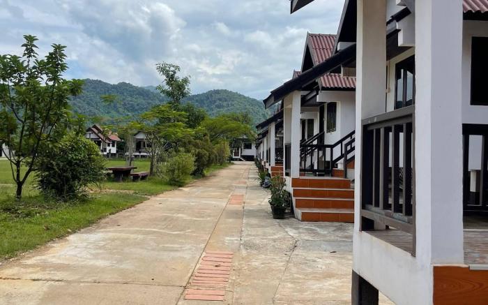 Hometown of Dragon Hotel