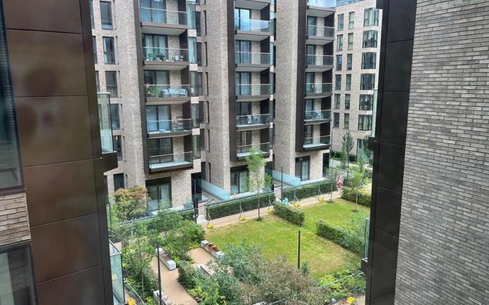 Lavish 2BR flat w balcony in Clerkenwell, Barbican