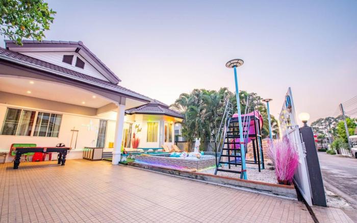 Cool Cool Bang Saray Pool Villa, only 5 minutes from the beach
