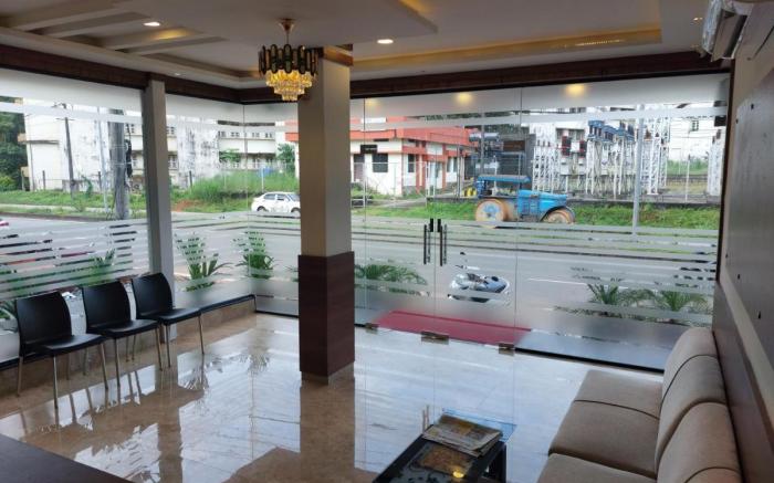 FOUR SQUARE COMFORTS