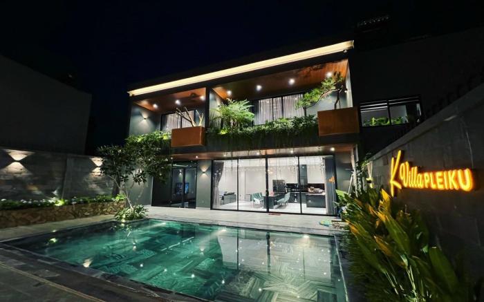 Masssa tại hồ bơi , đầy đủ bếp dụng cụ nấu nướng 