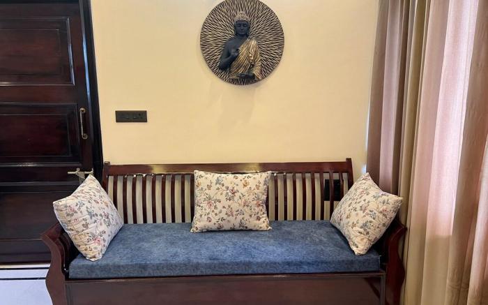Peace Stay - Lake View 2BHK Villa
