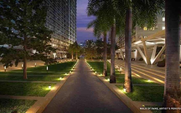 Fame  Residences EDSA Shaw MRT Fast wifi Smart TV