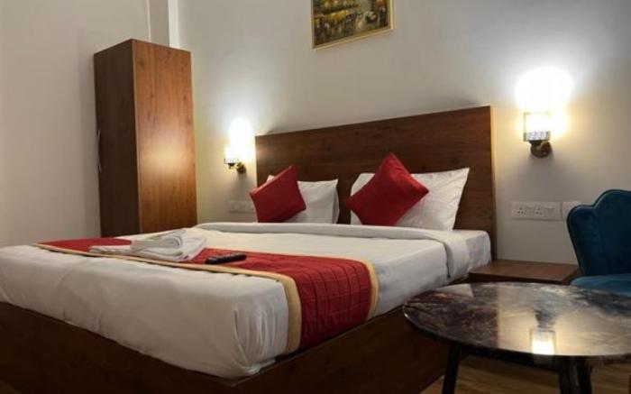 Hotel Sunlight Brown By GRB