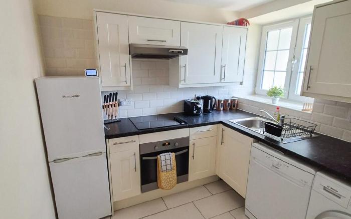 Stylish 2BDR flat in central Vauxhall, Oval