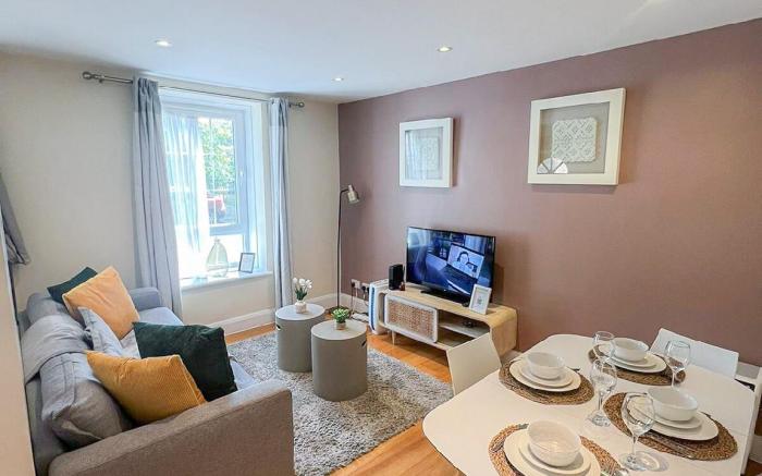 Stylish 2BDR flat in central Vauxhall, Oval