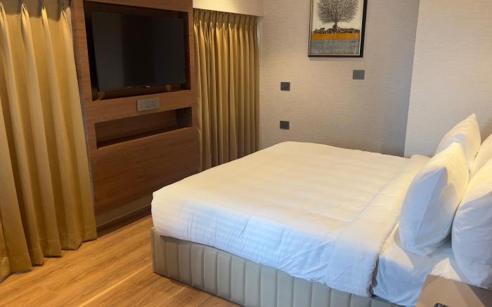 Clarks Inn Suites Hyderabad Airport