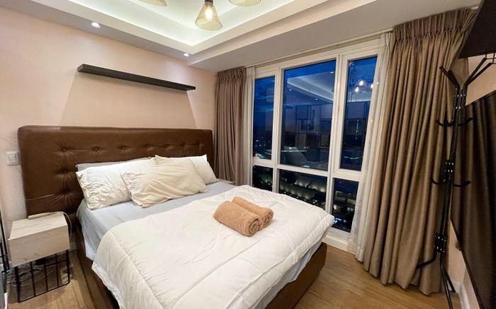 Contemporary Studio Unit at Abreeza Place 