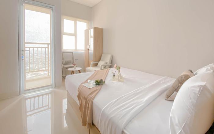 Studio Living Transpark Juanda Bekasi By Travelio