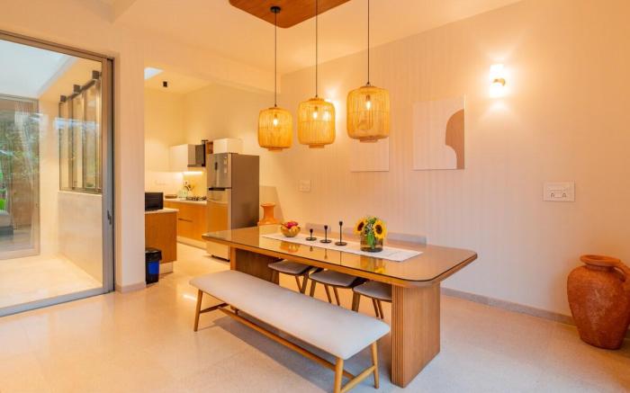ELIVAAS 3 BHK with Pvt outdoor Pool - Mirai Gemini