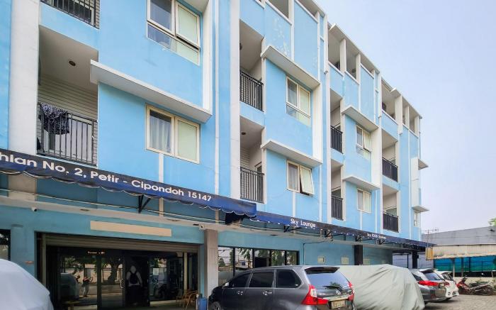 RedDoorz near Mandaya Royal Hospital Puri