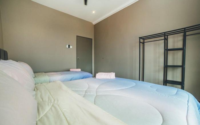 The Platino Sweet Peony 3BR8Pax nr Paradigm Mall