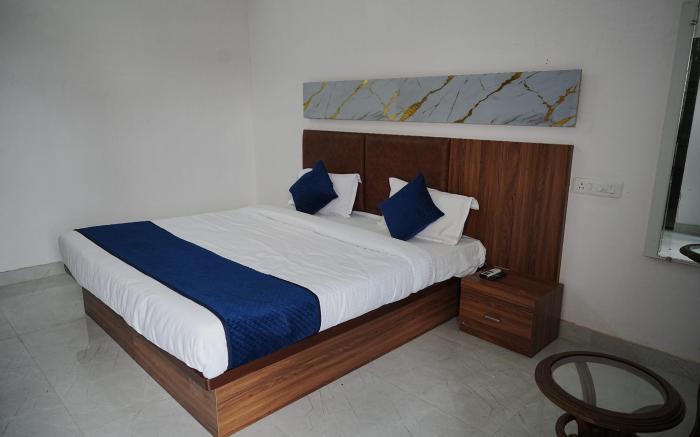 Hotel Parmanand Garden