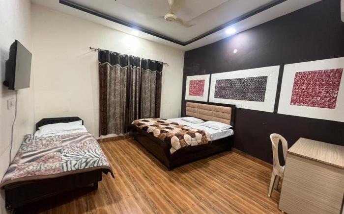 Goroomgo shri Ganpati Guest house Amrtsar