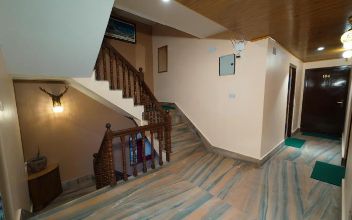 Hotel Triratna