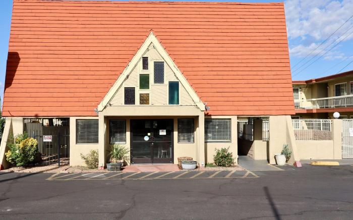 Super 8 by Wyndham Albuquerque Downtown