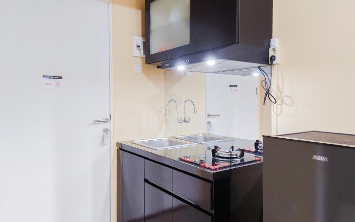Simply Look 1BR Urbantown Serpong Apt By Travelio