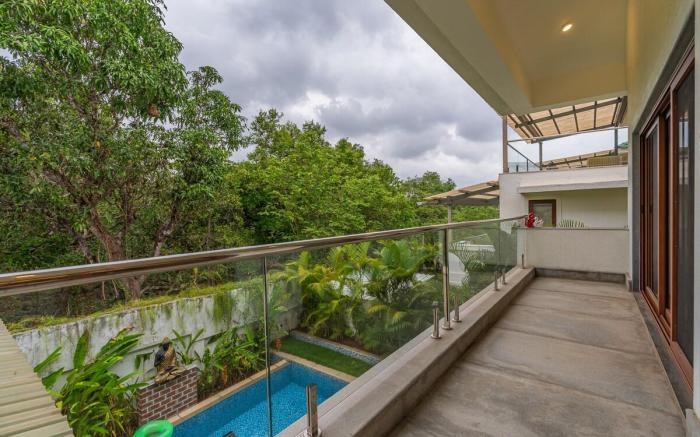 ELIVAAS 3 BHK Pool & Bar - Villa Judiline