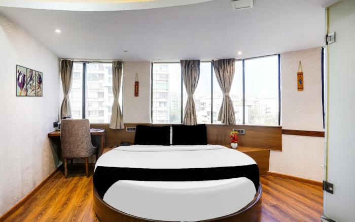 Super Collection O Andheri Near Western Express Highway