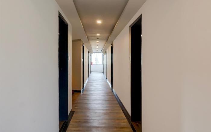 Super Townhouse Balewadi High Street