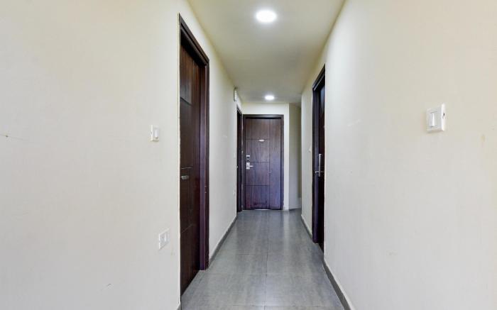 Super Townhouse Gachibowli Near Gopichand Academy
