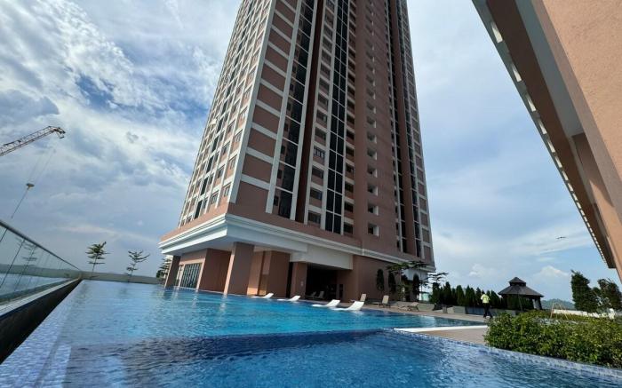 ReenHomestay Setia Alam