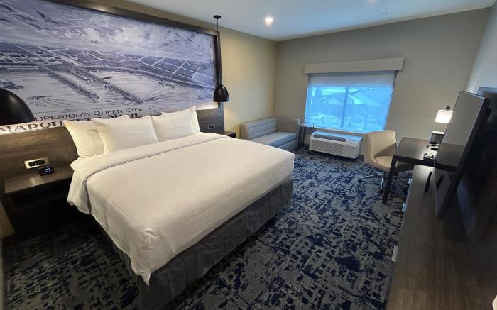 Best Western Plus Marquette Hotel & Suites
