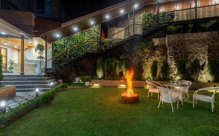 Alaya Stays 3BHK with Garden -Evaara Woods Ridge