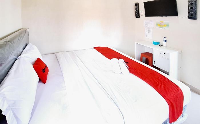 RedDoorz near Malang Creative Center