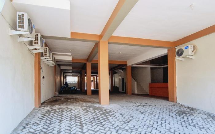 RedDoorz near Malang Creative Center