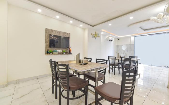 FabHotel Dev Palace