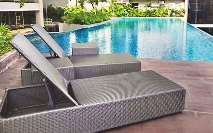 Mid-Town Cebu City Condo with Balcony