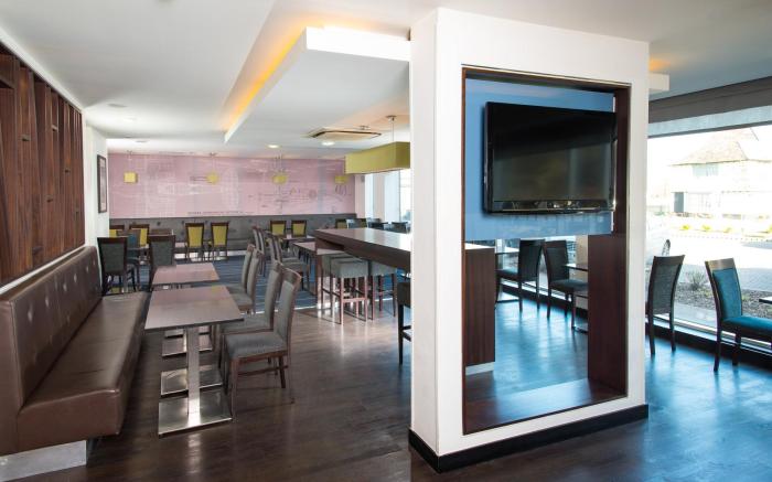 Holiday Inn Express Cambridge-Duxford M11 JCT.10 By IHG