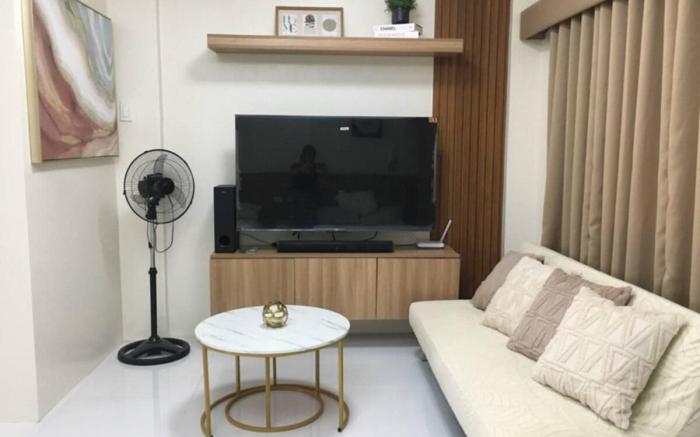 homefortzone Lipa/ netflix/pool/wifi/interiored