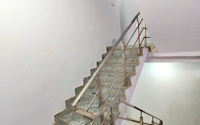 Hotel Kashi Grand Inn ! Varanasi - Best location Near Shree Kashi Viswanath Temple and Ganga Arti Da