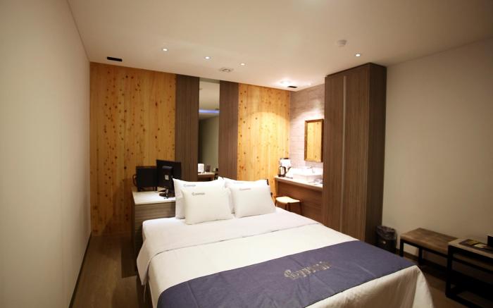 Yeongju Hotel